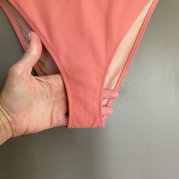 Gymshark High Rise Bikini Bottoms in Light Pink Size Small Pink Swimsuit Beachy - Picture 6 of 14